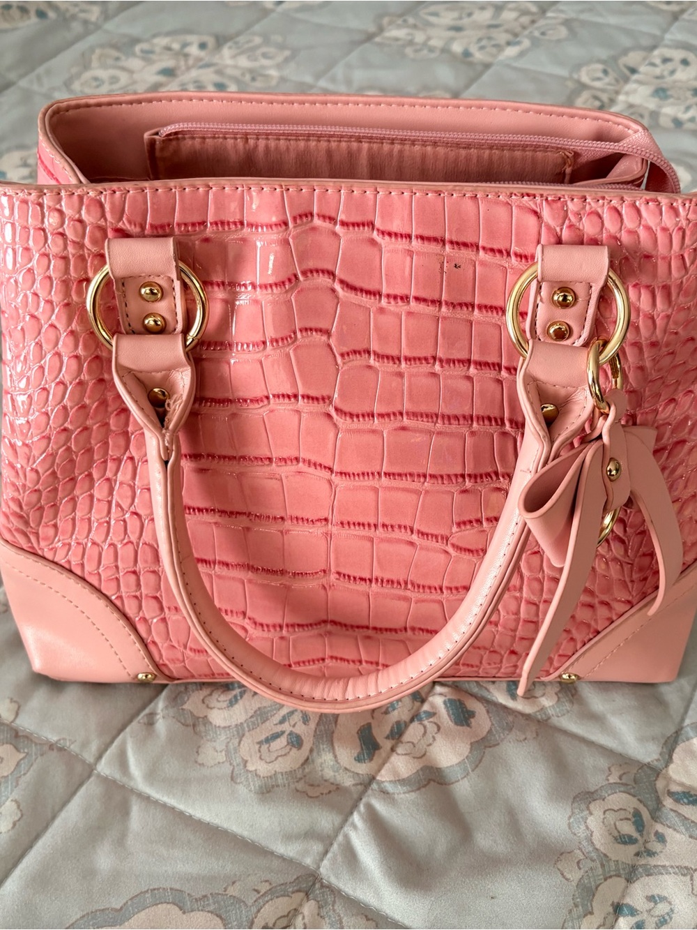 Imoshion Pink Croc-Embossed Structured Satchel with Gold Hardware